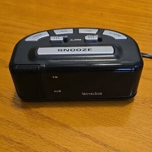 Westclox (Timelink) Super Loud Digital Alarm Clock w/ Battery Backup Model 88141